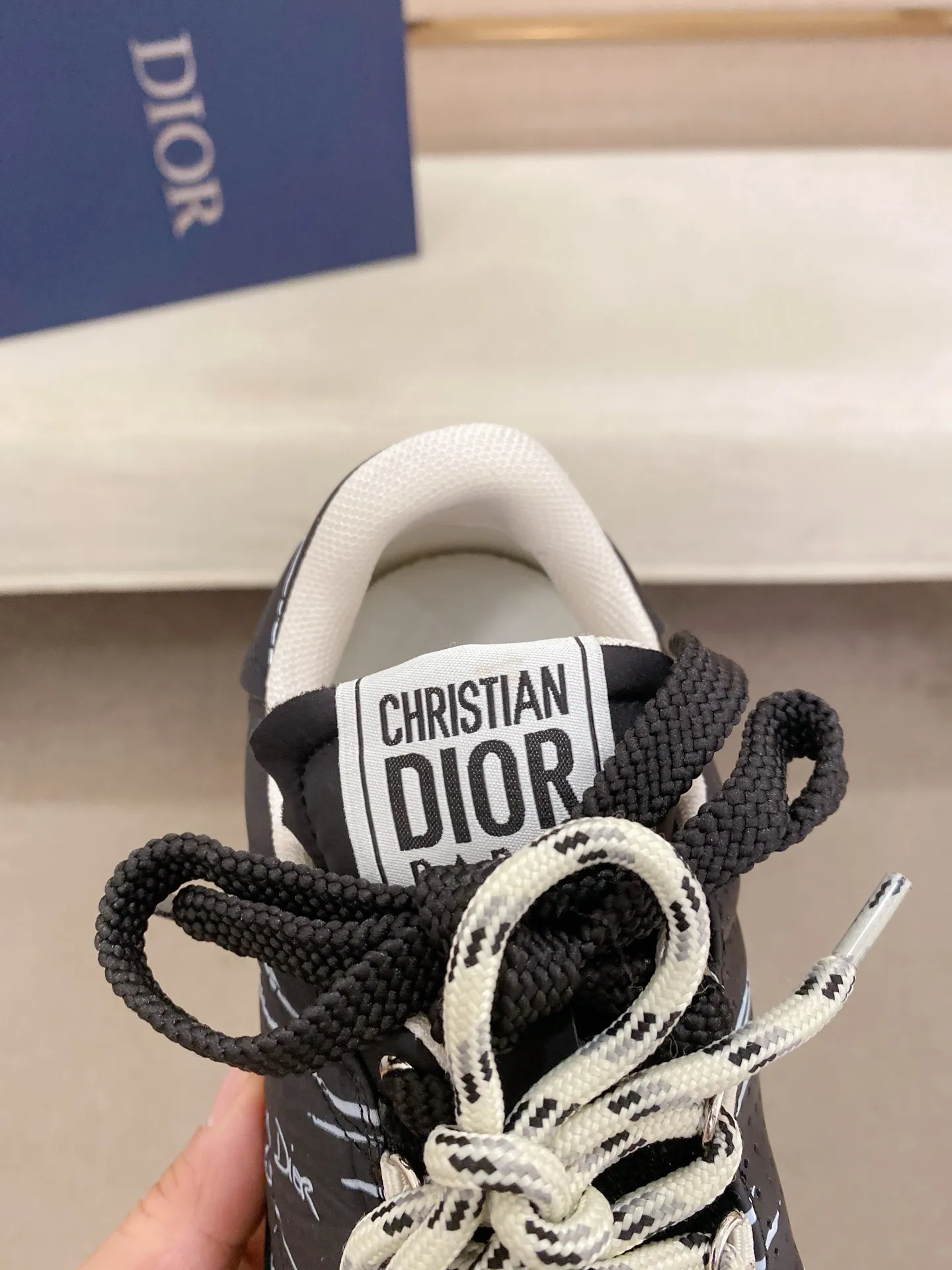 Men's shoes💰: 500💰Couple style💏 [Dior·Dior] New casual sports style men's shoes, new spring and summer design, perfect workmanship, lace-up lazy style to create wardrobe quality, upper: imported first-layer cowhide, mesh breathable lining soft and comfortable, ultra-light TPU wear-resistant outsole, simple, versatile fashion men's shoes, excellent color code number 35--44. (45,46 customized items are not returnable or exchangeable)
